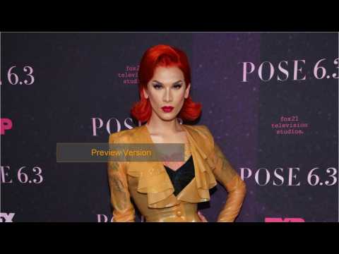 VIDEO : Miss Fame From Ru Paul's Drag RaceLaunches Makeup Line