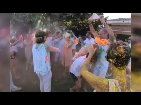 VIDEO : La fiesta de cumplea�os m�s colorida de Paz Padilla