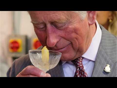 VIDEO : Prince Charles Enjoys A Morning Martini At Local English Distillery
