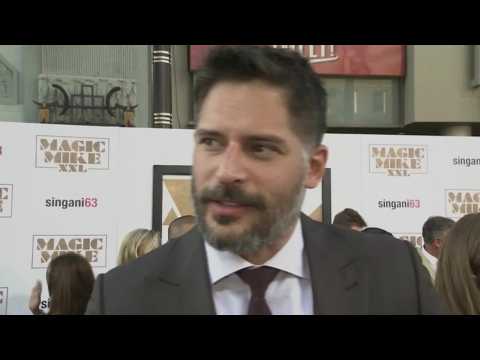 VIDEO : Joe Manganiello's Deathstroke Gets Thumbs Up From A Comic Book Icon