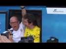 Tour de France 2018 - Le clapping de Geraint Thomas avec ses fans à Paris sur les Champs-Elysées