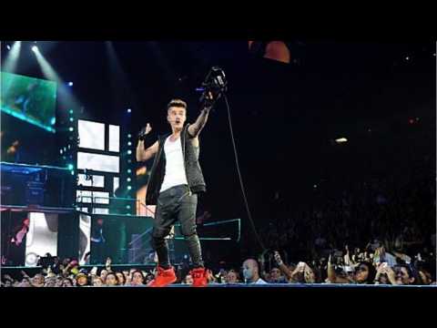VIDEO : Justin Bieber Is Applying To Become A Dual Citizen
