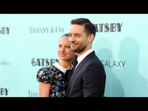 VIDEO : Does Tobey Maguire Have A New Girlfriend?