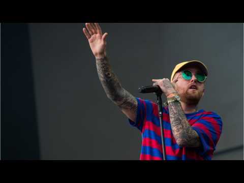 VIDEO : Post Malone Honors Mac Miller Onstage