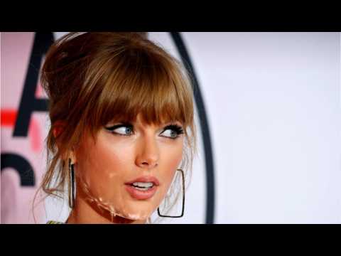 VIDEO : Taylor Swift Not Engaged