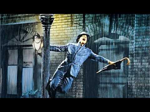 VIDEO : ?Singin? In the Rain? Is Mashed Up With ?Sandstorm? And It's Amazing