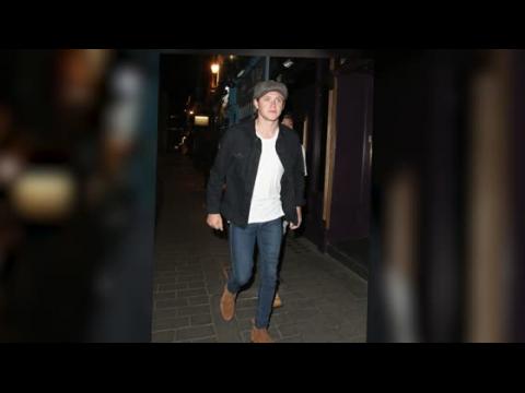 VIDEO : Niall Horan And Ariana Grande Enjoy Night Out In London