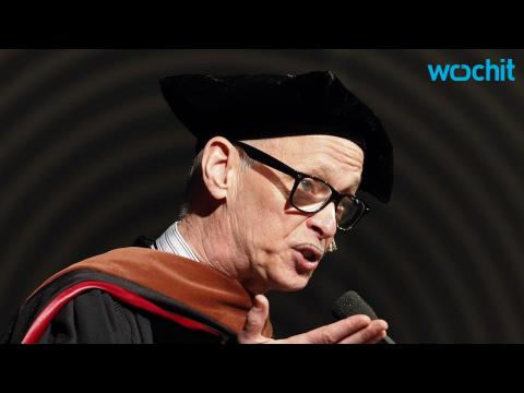 VIDEO : John Waters Gives Commencement Speech