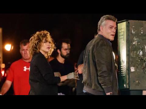 VIDEO : Jennifer Lopez Films Shades of Blue With Ray Liotta