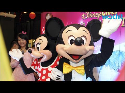 VIDEO : Mariah Carey's Twins Take Over Disneyland Paris