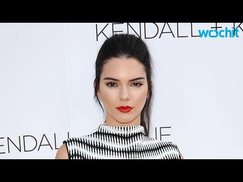 VIDEO : Kendall Jenner Flashes Lots of Leg at Turkish Fashion Show