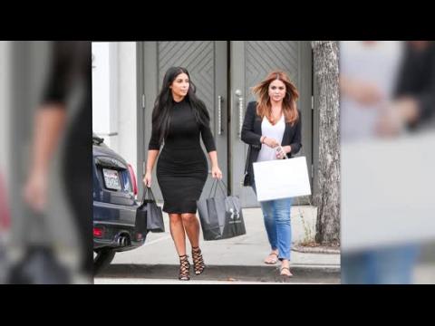 VIDEO : Kim Kardashian, toujours svelte, rappelle à ses fans que ce n'est que le début sa grossesse