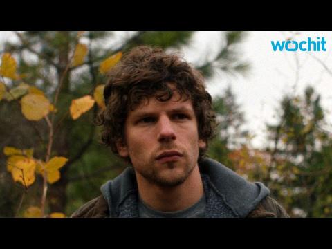 VIDEO : Jesse Eisenberg Compares Comic-Con to Genocide