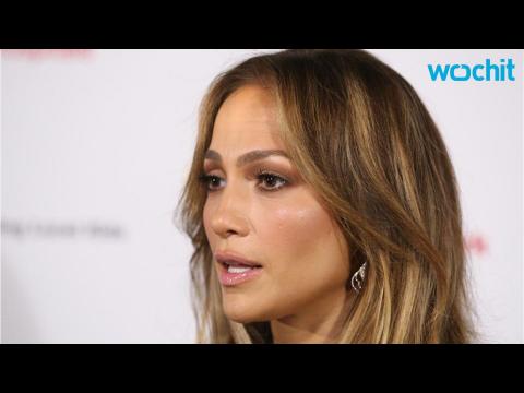 VIDEO : Jennifer Lopez Chops Her Bob Even Shorter
