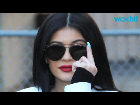 VIDEO : Kylie Jenner Jokes That She Grew Up Too Fast