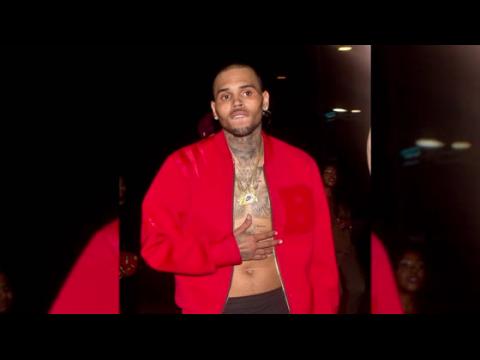 VIDEO : Chris Brown Bares Chest Leaving Hollywood Club