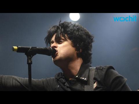 VIDEO : Billie Joe Armstrong, Norah Jones Stage Surprise Concert