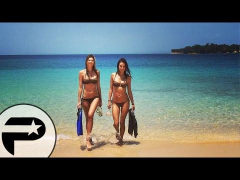 VIDEO : Alessandra Ambrosio - Bikini et plages paradisiaques  Rio