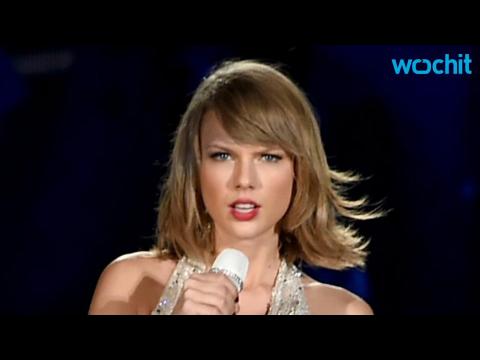 VIDEO : Taylor Swift Cozies Up to Calvin Harris on a Boat With Joe Jonas, Gigi Hadid and Karlie Klos