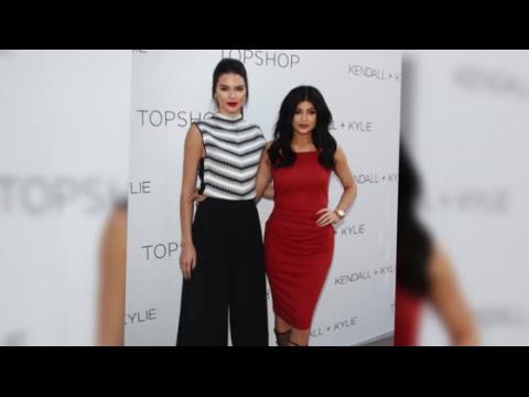 VIDEO : Les styles distincts de Kendall et Kylie Jenner