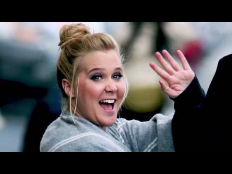 VIDEO : Amy Schumer laisse un norme pourboire  un serveur