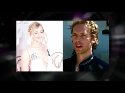 VIDEO : Jennifer Lawrence Splits With Chris Martin, Reunites With Nicholas Hoult