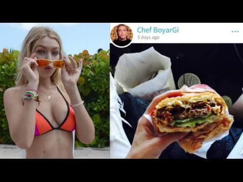 VIDEO : Le mannequin Gigi Hadid mange des hamburgers pour ne pas devenir folle