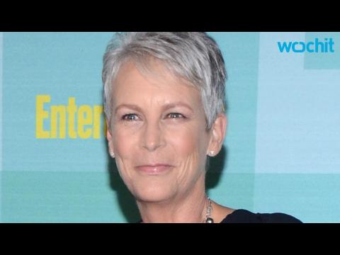 VIDEO : 'SCREAM QUEENS' STAR JAMIE LEE CURTIS REIGNS IN FIRST COMIC-CON APPEARANCE