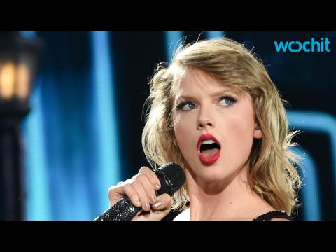 VIDEO : Taylor Swift Celebrates US Women's Soccer Victory Onstage