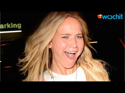 VIDEO : Jennifer Lawrence Mocks Tabloid Rumors: 'I'm Not Pregnant'