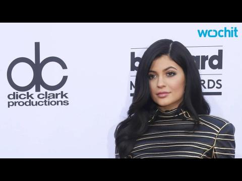 VIDEO : Kylie Jenner's Fun Blue Hair