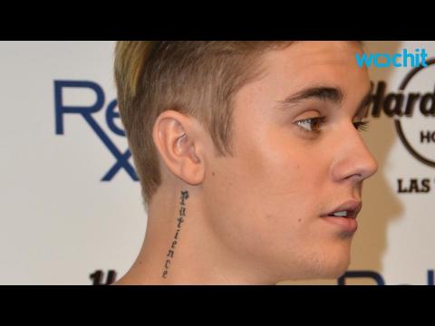VIDEO : Justin Bieber Gets New Tattoo