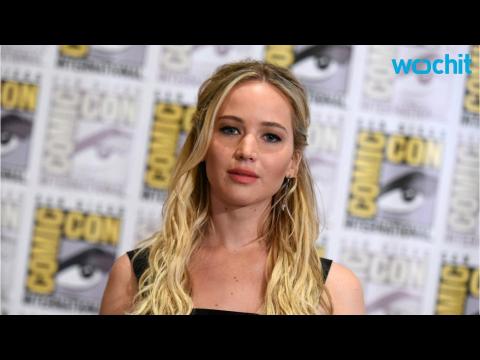 VIDEO : Jennifer Lawrence and 'Mockingjay' Take a Bow at Comic-Con