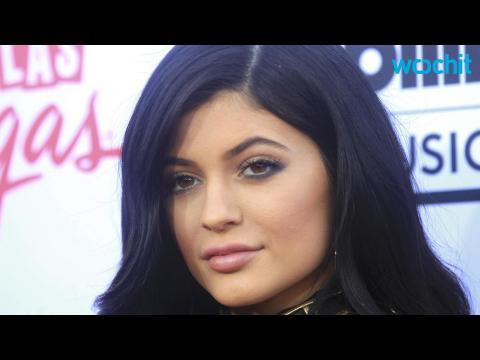 VIDEO : Kylie Jenner Can't Stop Throwing Shade at Blac Chyna