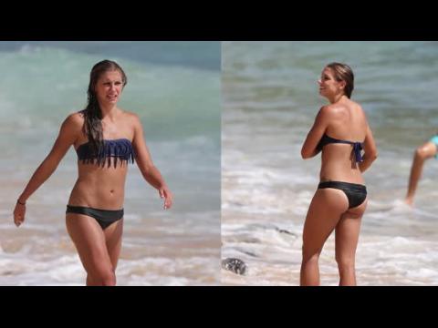 VIDEO : Alex Morgan Scores a Position as Our #WCW Woman Crush Wednesday