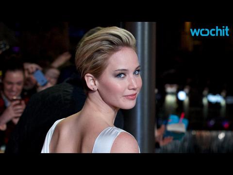 VIDEO : Jennifer Lawrence Shares Hunger Games: Mockingjay Part 2 Photo