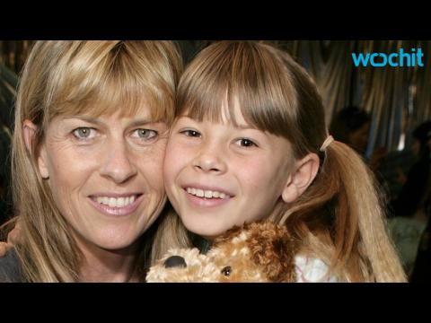 VIDEO : Bindi Irwin, Daughter Of Crocodile Hunter Steve Irwin, Is All Grown Up