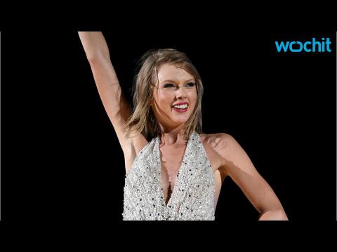 VIDEO : Taylor Swift Meets Female Cancer Patient With Down Syndrome