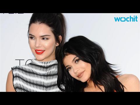 VIDEO : Kendall and Kylie Jenner Kick Off Summer With a Poolside Girls' Day