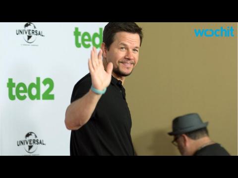 VIDEO : Watch Mark Wahlberg Reunite With New Kids on the Block for the First Time in 20 Years
