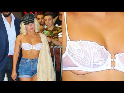 VIDEO : Lady Gaga Flashes Underboob In New York