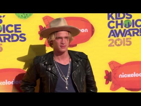 VIDEO : Cody Simpson Loving Single Life Without Gigi Hadid