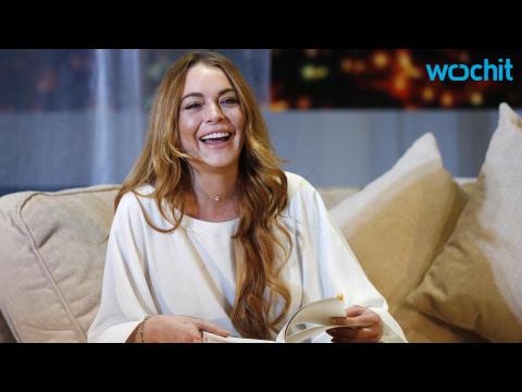 VIDEO : Lindsay Lohan Completes Community Service Obligations In Nick of TIme
