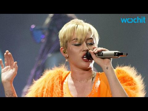 VIDEO : Miley Cyrus' Nip Slip Expos