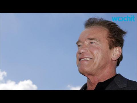 VIDEO : Arnold Schwarzenegger Pens Touching Letter to Ill 'Terminator' Fan