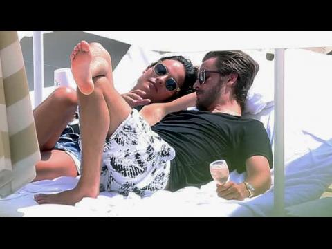 VIDEO : Scott Disick Hangs Out With Ex-Girlfriend in South of France