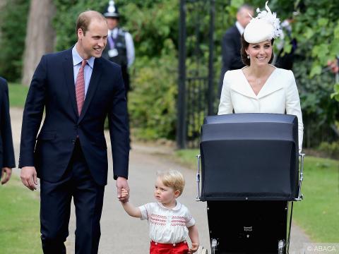 VIDEO : Exclu Vido : Princesse Charlotte : baptme royal pour la fille de Kate Middleton et du prin