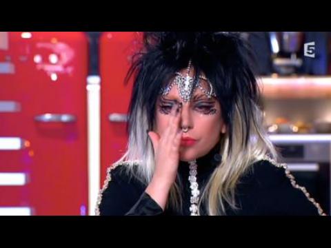 VIDEO : Lady Gaga en larmes - ZAPPING PEOPLE DU 03/11/2014