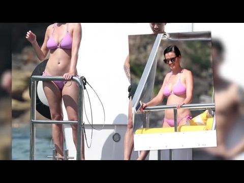 VIDEO : Katy Perry de fiesta en biquini en un bote antes de anuncio sobre el Super Bowl