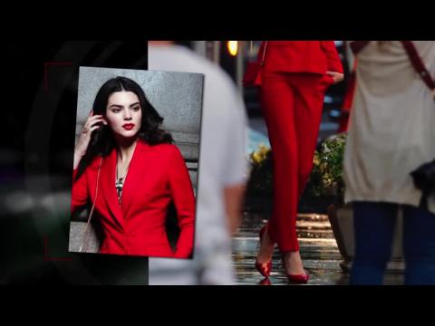 VIDEO : Kendall Jenner se luce de rojo en una sesin de fotos en LA